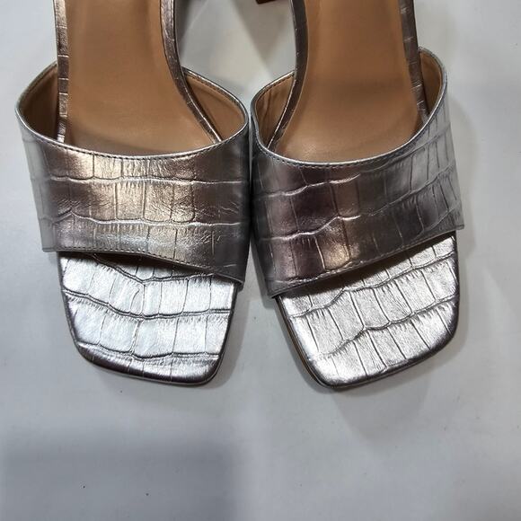 Steve Madden Alaya Sandal in Silver Croco - Picture 3 of 9